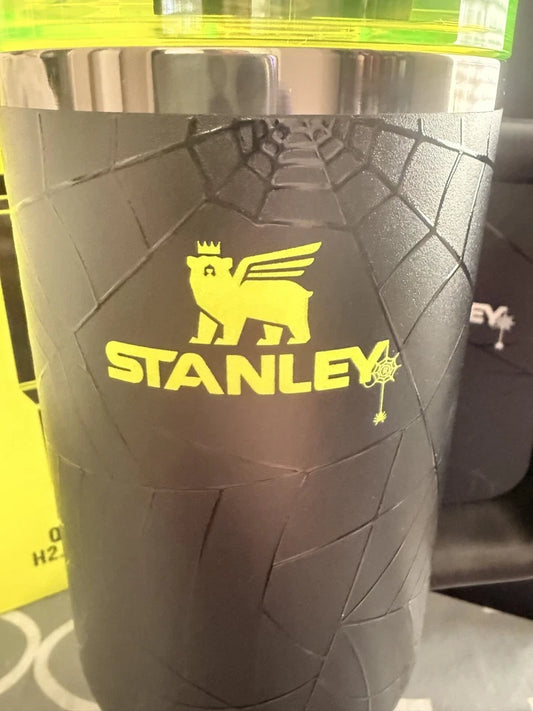 Brand New in Box. Stanley WEB GLOW 40oz Limited Edition Halloween Quencher.